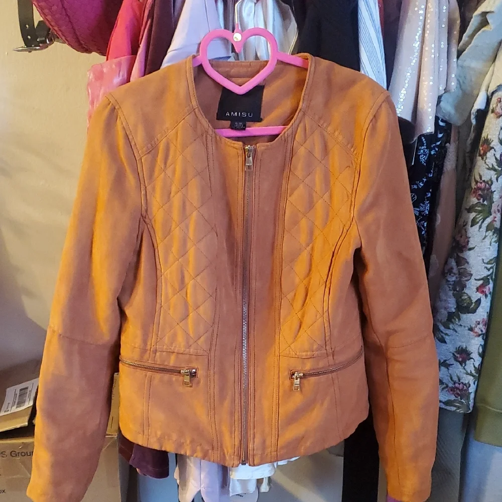 Amisu Quilted Faux Leather Jacket in Camel Brown - Picture 4 of 7